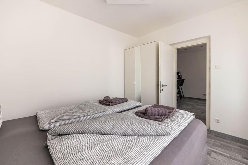 Cozy Renovated Apartment Close To Schoenbrunn Palace Вена Экстерьер фото